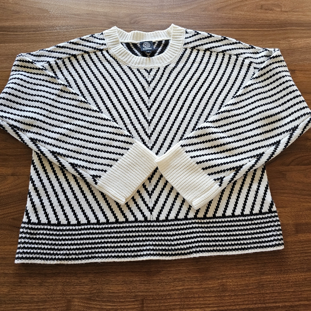 Bobeau Monochrome Chevron Crewneck Sweater